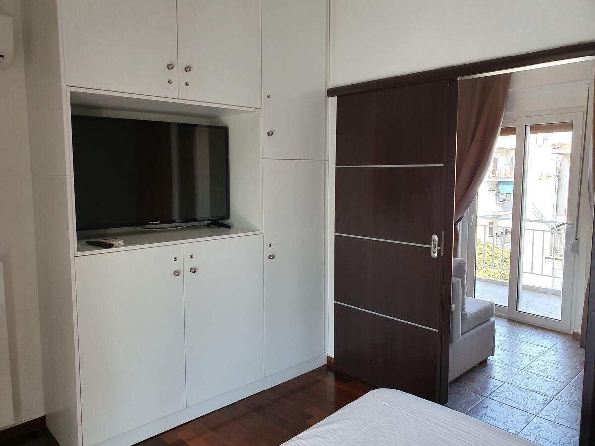 Appartamento Gazi Penthouse Atene Esterno foto